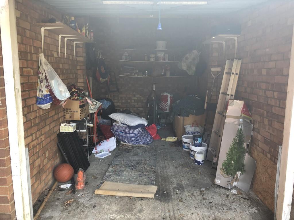 Elm Tree Close, Littlemore Garage to rent £90 pcm (£21 pw)