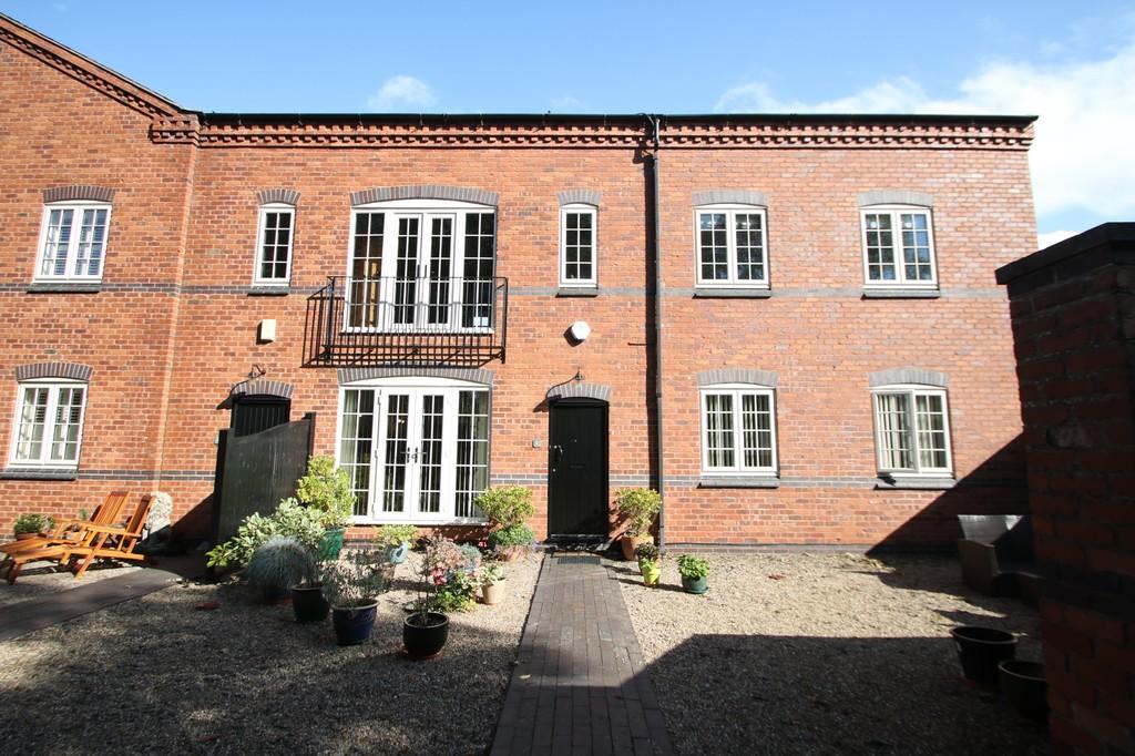Station Road, Stoke Golding 2 bed apartment £225,000