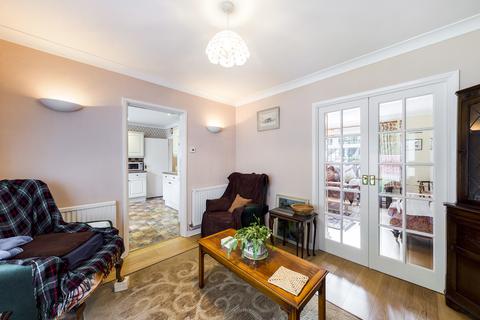 10 Fay Road, Horsham, RH12 2LG