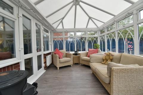 21 Amberlands, Stretton, Burton-on-trent, DE13 0PE