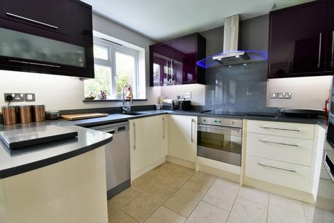 20 Amberlands, Stretton, Burton-on-trent, DE13 0PE