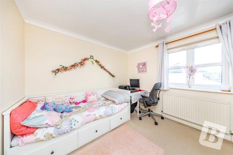 10 Wheatfield Way, Langdon Hills, Basildon, SS16 6SN