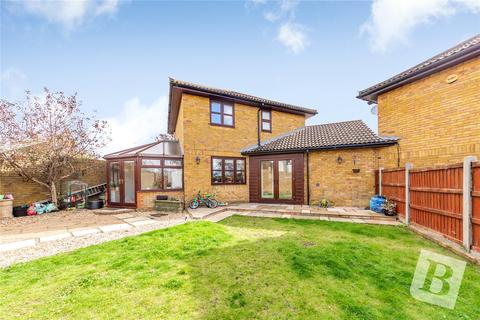 10 Wheatfield Way, Langdon Hills, Basildon, SS16 6SN