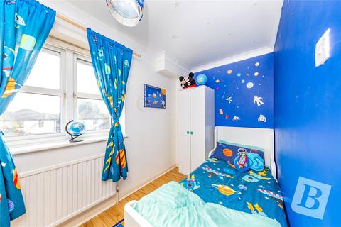 10 Wheatfield Way, Langdon Hills, Basildon, SS16 6SN