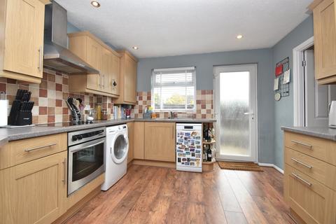 14 Sutton Mead, Chelmsford, CM2 6QB