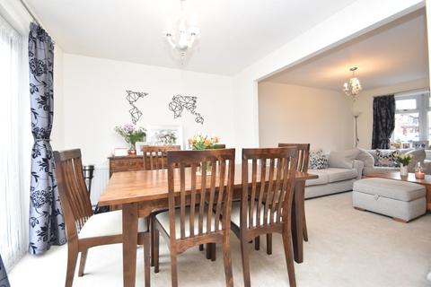 14 Sutton Mead, Chelmsford, CM2 6QB
