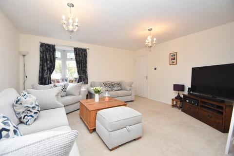 14 Sutton Mead, Chelmsford, CM2 6QB