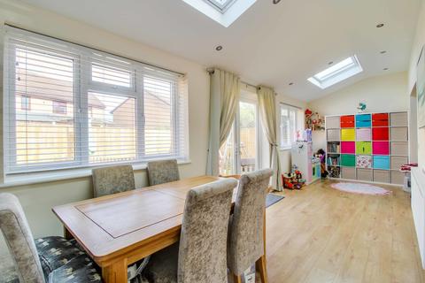 45 Lineacre Close, Grange Park, Swindon, SN5 6DB