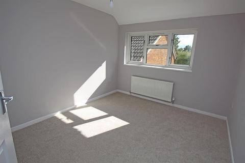 19 Elm Walk, Stevenage, SG2 9UY