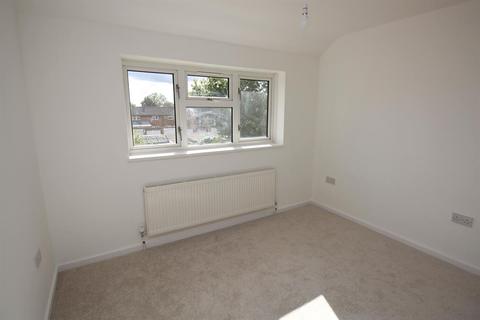 19 Elm Walk, Stevenage, SG2 9UY