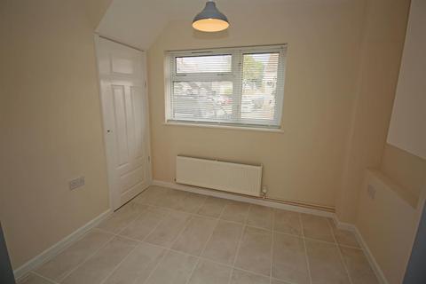 19 Elm Walk, Stevenage, SG2 9UY