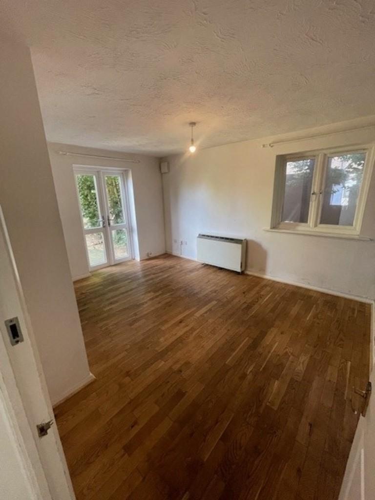 Crofton Park Road 1 bed apartment to rent £1,400 pcm (£323 pw)