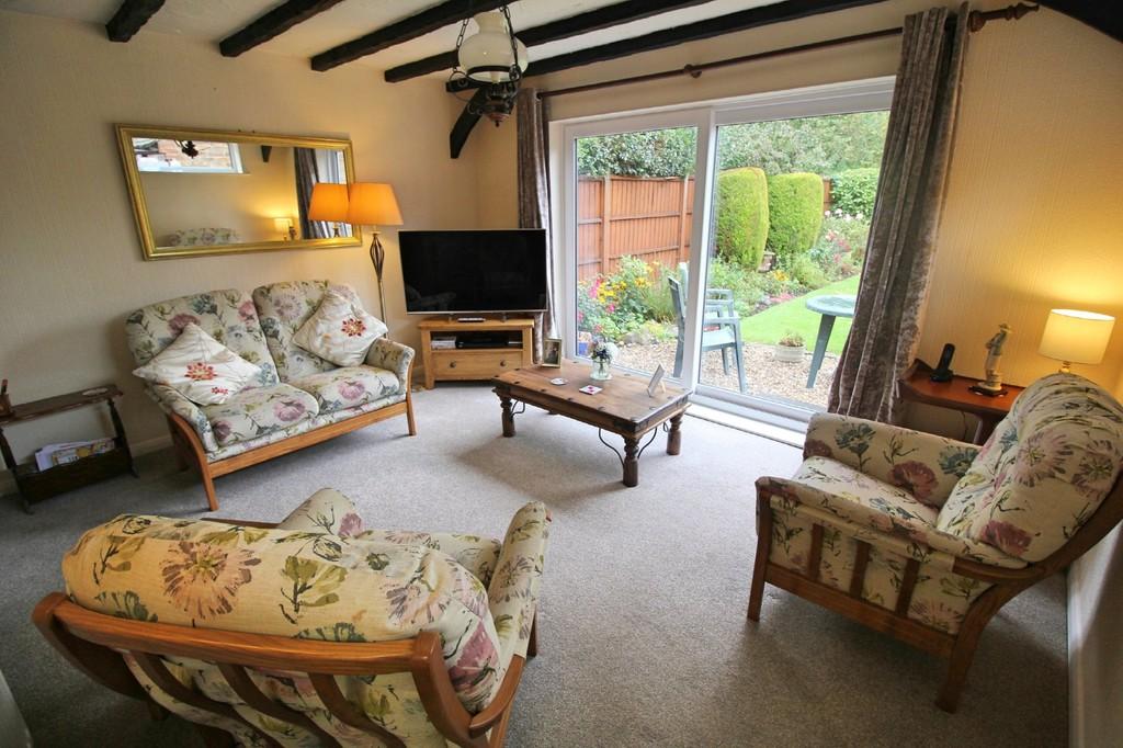 Mere Road, Wigston, Leicester 3 bed semidetached house £300,000