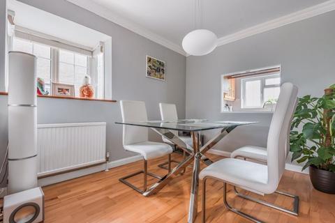 39 Hillview Close, Purley, CR8 1AU