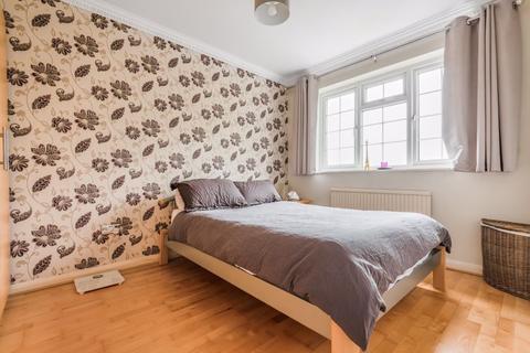 39 Hillview Close, Purley, CR8 1AU