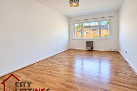 2 bedroom maisonette to rent, Loscoe Gardens, Carrington