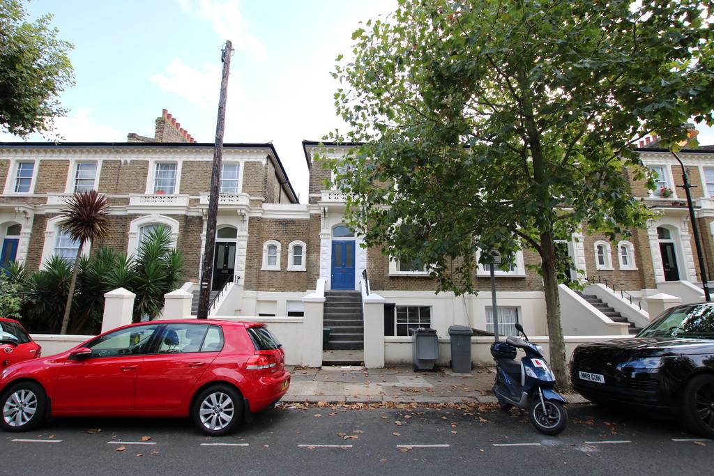 Princess Road, Kilburn, London 4 bed flat £2,167 pcm (£500 pw)