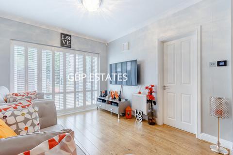 84 Macdonald Avenue, Hornchurch, RM11 2NE