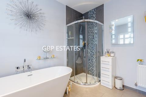 84 Macdonald Avenue, Hornchurch, RM11 2NE