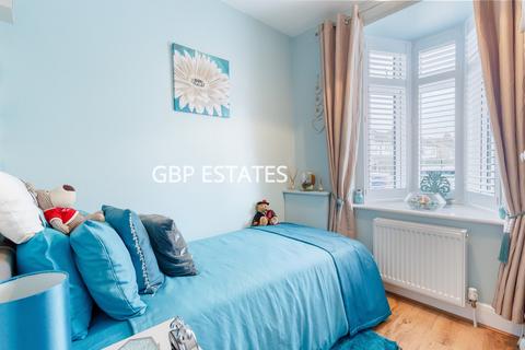 84 Macdonald Avenue, Hornchurch, RM11 2NE