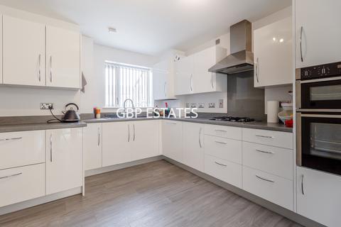 21 Courts Way, Aveley, South Ockendon, RM15 4DN