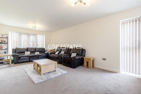 21 Courts Way, Aveley, South Ockendon, RM15 4DN