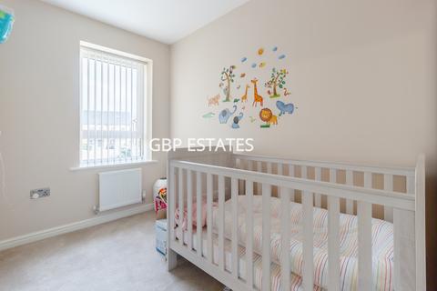 21 Courts Way, Aveley, South Ockendon, RM15 4DN