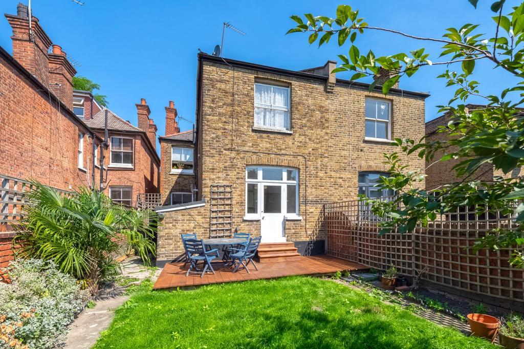 St. Helens Gardens, North Kensington 2 bed semidetached house £925,000