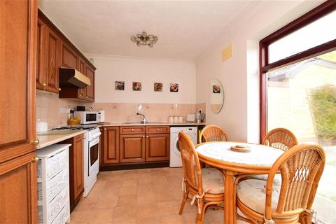 16 Grange Road, Romford, RM3 7DU