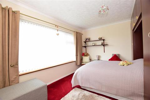 16 Grange Road, Romford, RM3 7DU