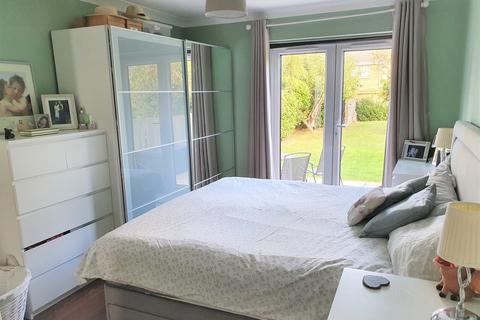 33 Stanley Road, Bromley, BR2 9JH