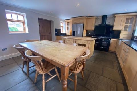 2 bedroom detached house to rent, Brecks Farm Barn, Wigginton Road