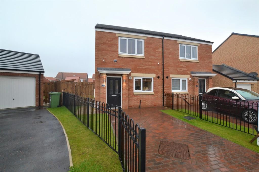 Brookdale, Sunderland, Tyne and Wear 2 bed semidetached house £145,000