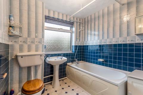 Beaverton Chinnor Road, Bledlow, Princes Risborough, HP27 9QF