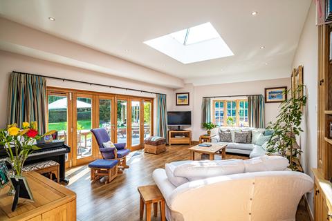 Bluebell House Elvendon Road, Goring, Reading, RG8 0DR
