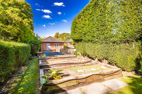 Bluebell House Elvendon Road, Goring, Reading, RG8 0DR