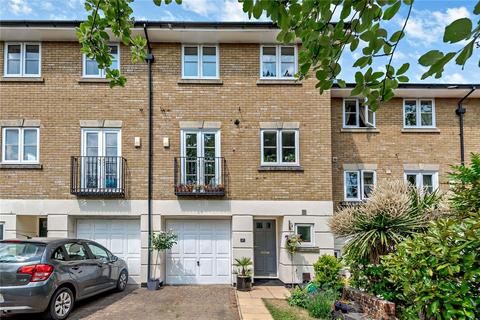 4 bedroom terraced house to rent, Cornes Close, Winchester, SO22