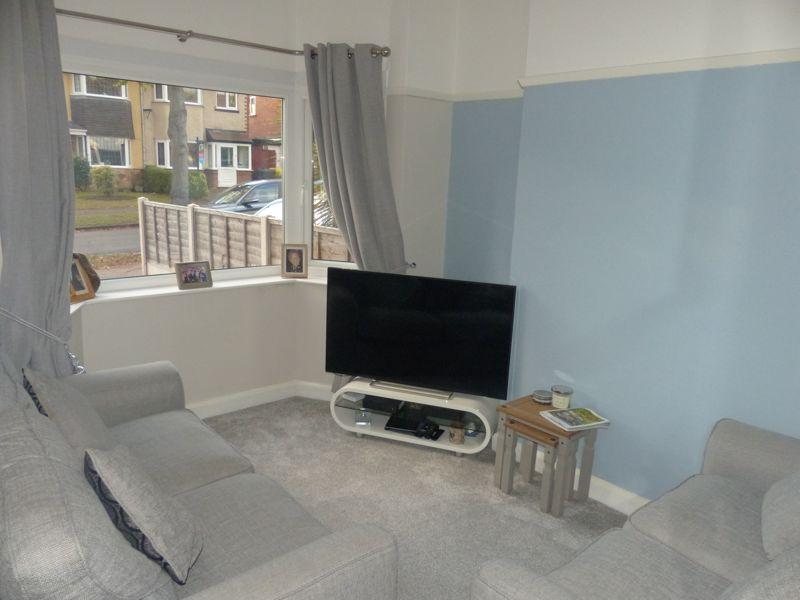 Marshall Grove, Great Barr, Birmingham 3 bed semidetached house £180,000
