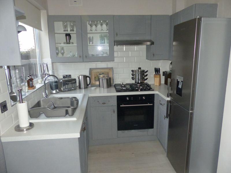 Marshall Grove, Great Barr, Birmingham 3 bed semidetached house £180,000