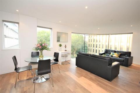 2 bedroom flat to rent - Holloway Road, Highbury & Islington, London, N7 8JW