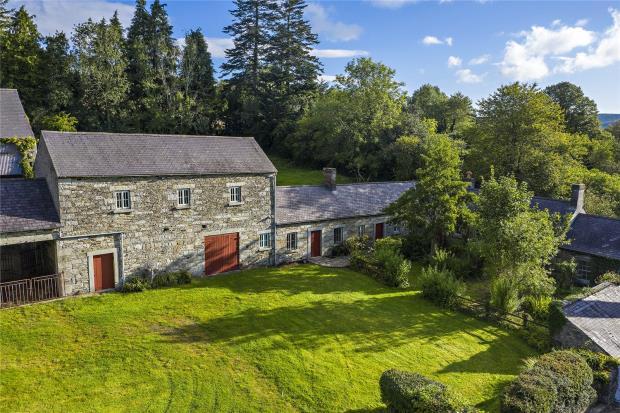 Upper Aughrim House