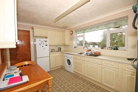 8 Combe Close, Bicknoller, Taunton, TA4 4EP