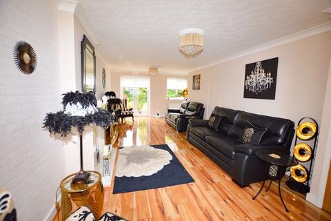6 Avebury Close, Lowton, Warrington, WA3 2TU