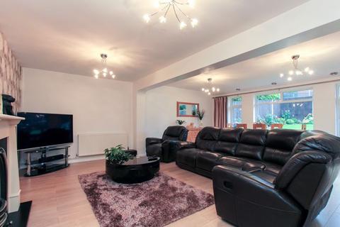 4 bedroom semi-detached house for sale, Highbarns, Hemel Hempstead