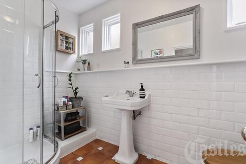 3a Baden Road, London, N8 7RJ