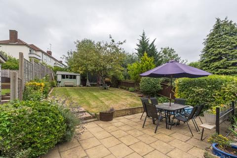68 Stapleton Road, Borehamwood, WD6 5BW