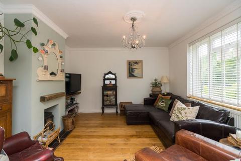 68 Stapleton Road, Borehamwood, WD6 5BW