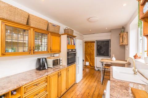 68 Stapleton Road, Borehamwood, WD6 5BW