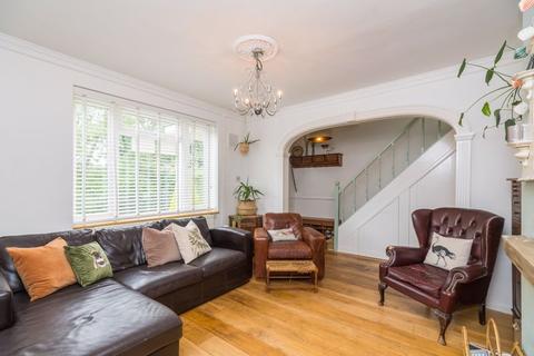 68 Stapleton Road, Borehamwood, WD6 5BW