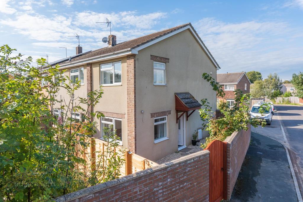 Mercier Close, Yate, Bristol, BS37 1 bed end of terrace house £185,000